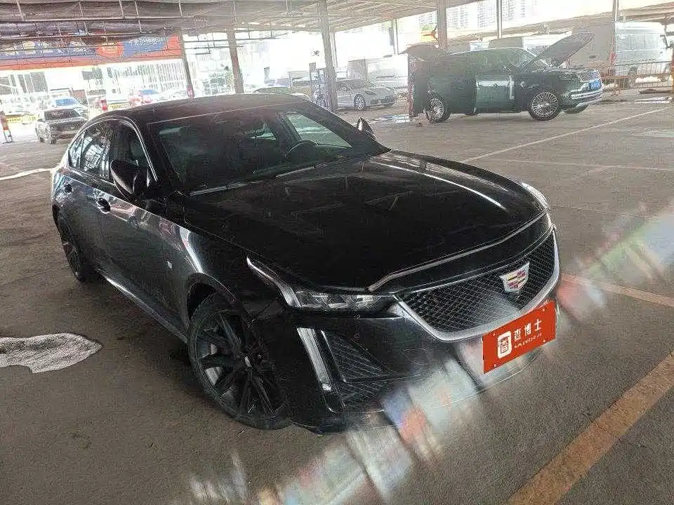 Cadillac CT5 — фото 2