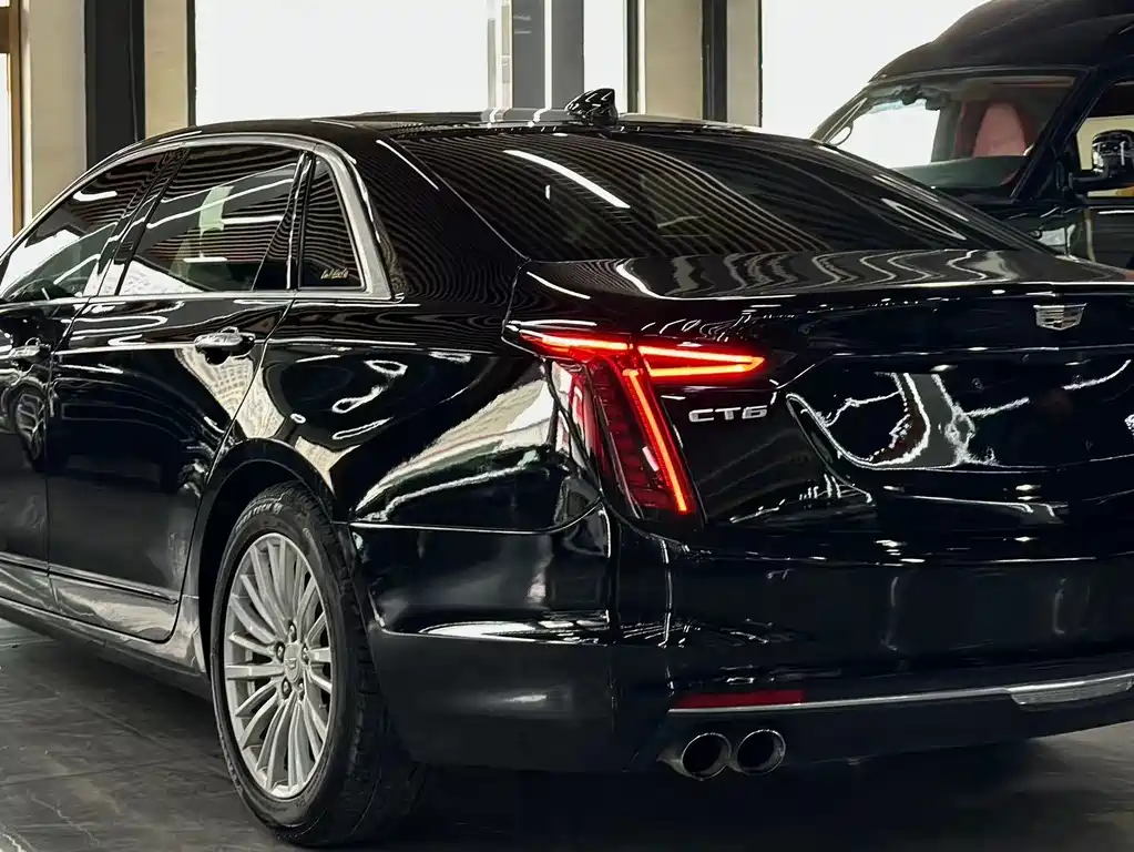 Cadillac CT6 — фото 4