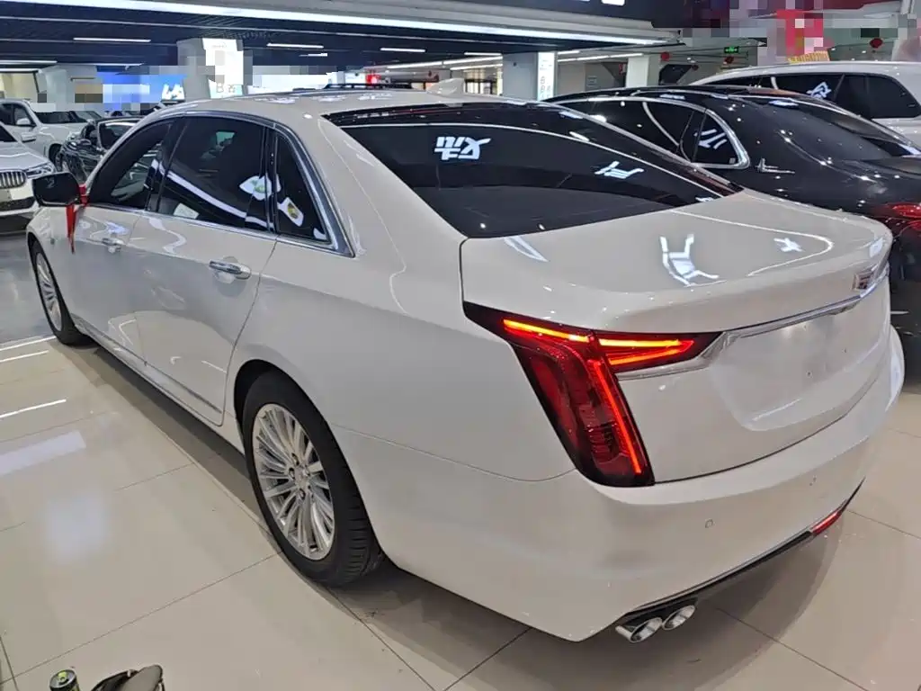 Cadillac CT6 — фото 5