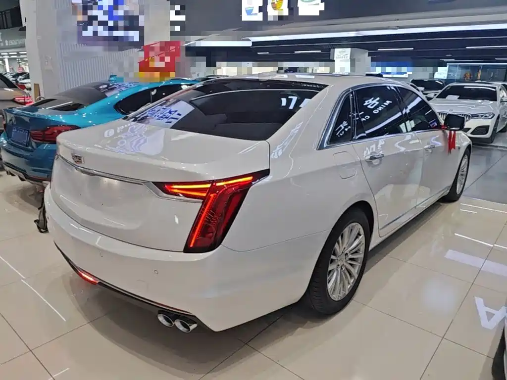 Cadillac CT6 — фото 7