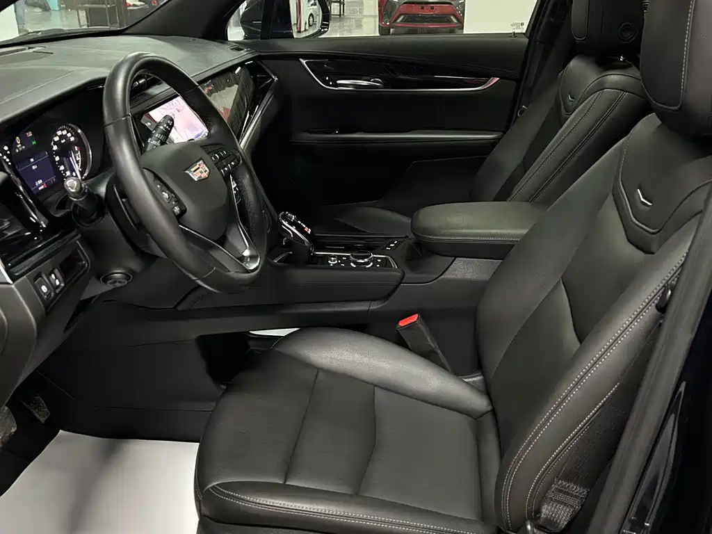 Cadillac XT6 — фото 3
