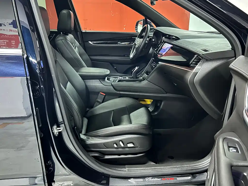 Cadillac XT6 — фото 5