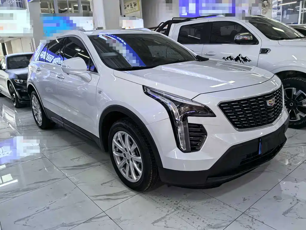 Cadillac XT4 — фото 3