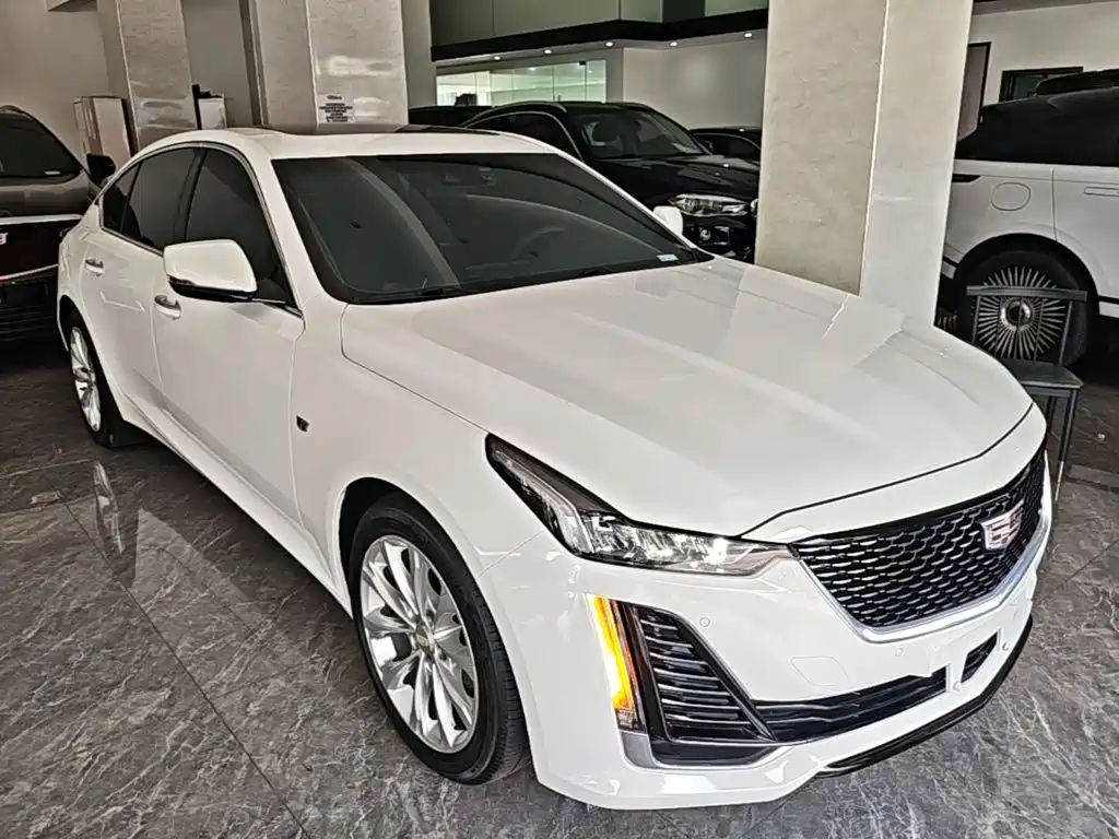 Cadillac CT5 — фото 4