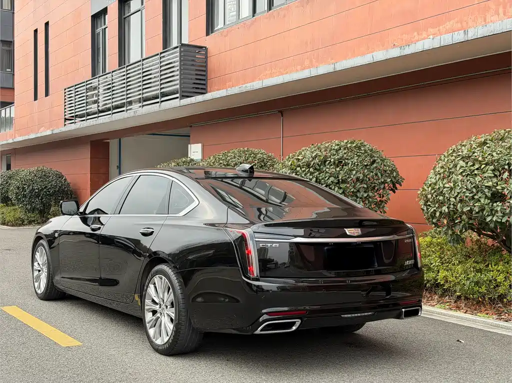 Cadillac CT6 — фото 13