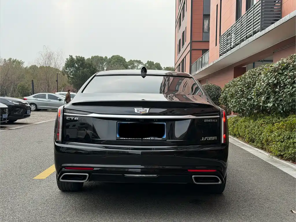 Cadillac CT6 — фото 14