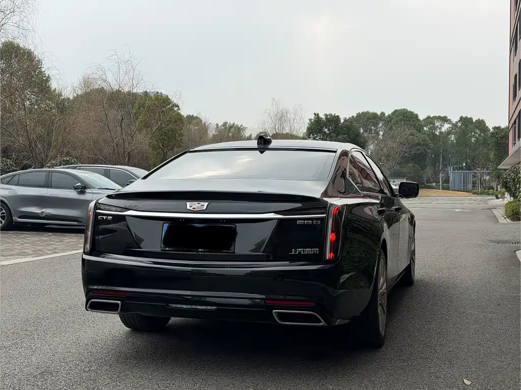 Cadillac CT6 — фото 15