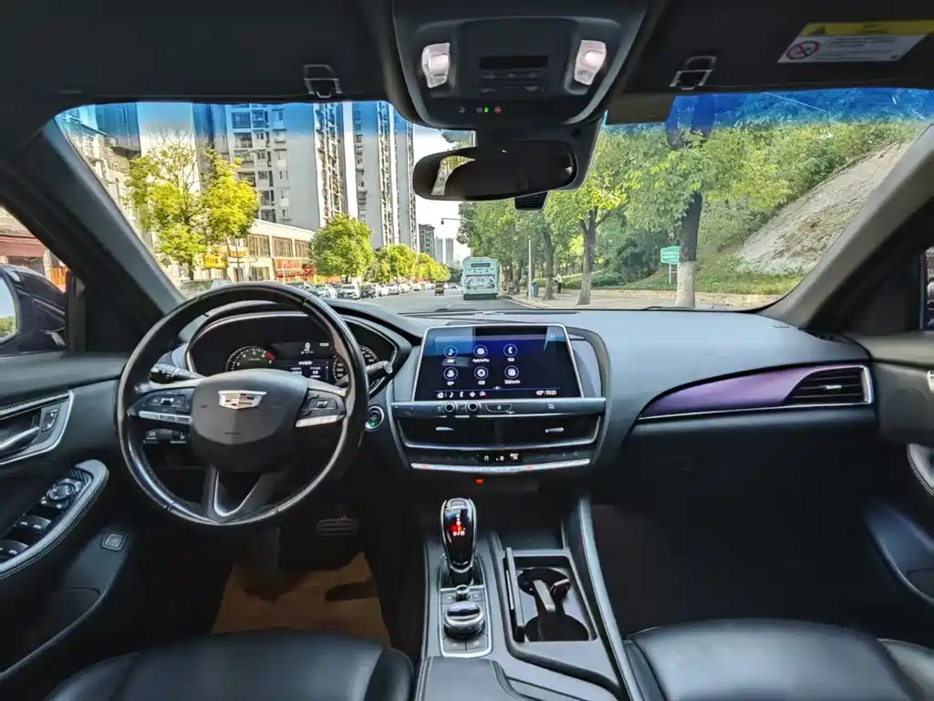 Cadillac CT5 — фото 5