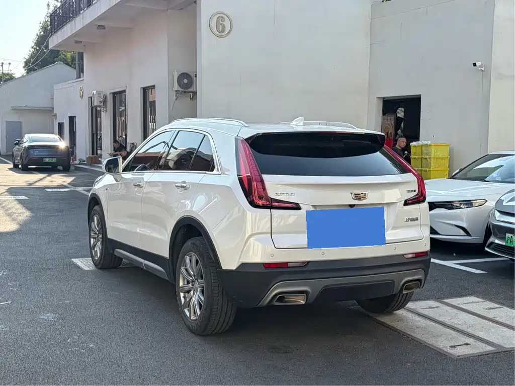 Cadillac XT4 — фото 6