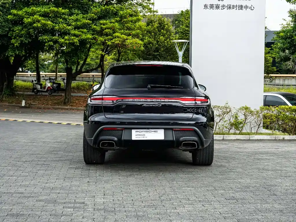 Porsche Macan — фото 15