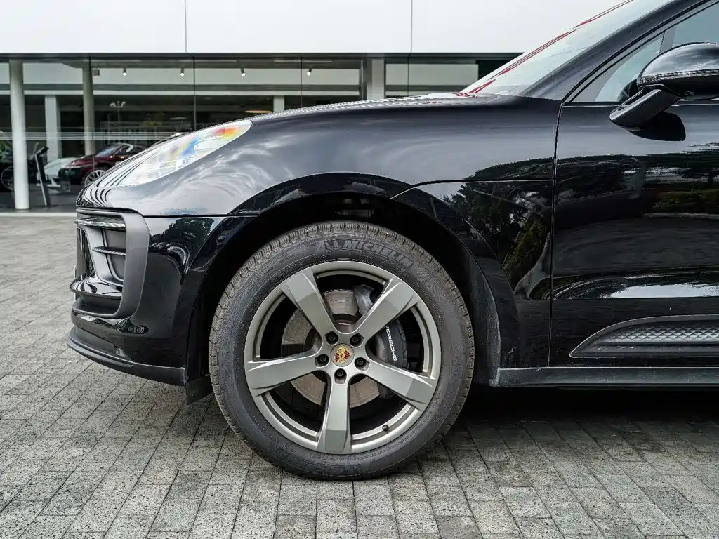 Porsche Macan — фото 10