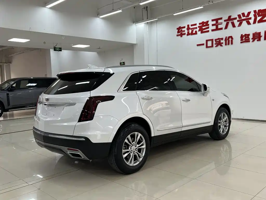 Cadillac XT5 — фото 7