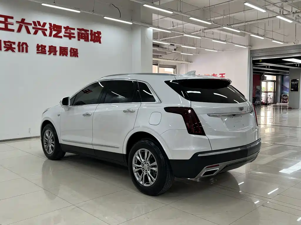 Cadillac XT5 — фото 9