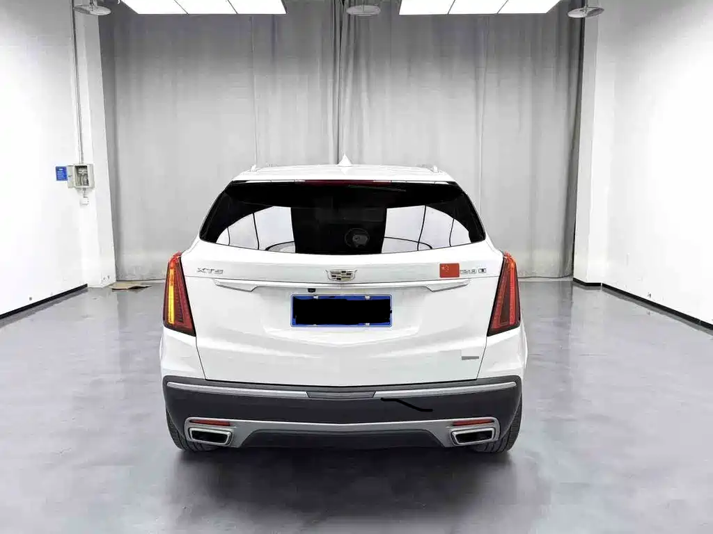 Cadillac XT5 — фото 8