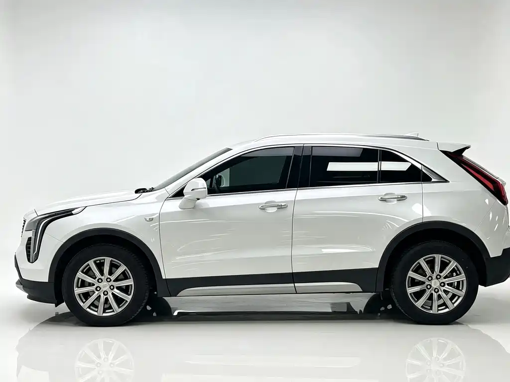Cadillac XT4 — фото 4