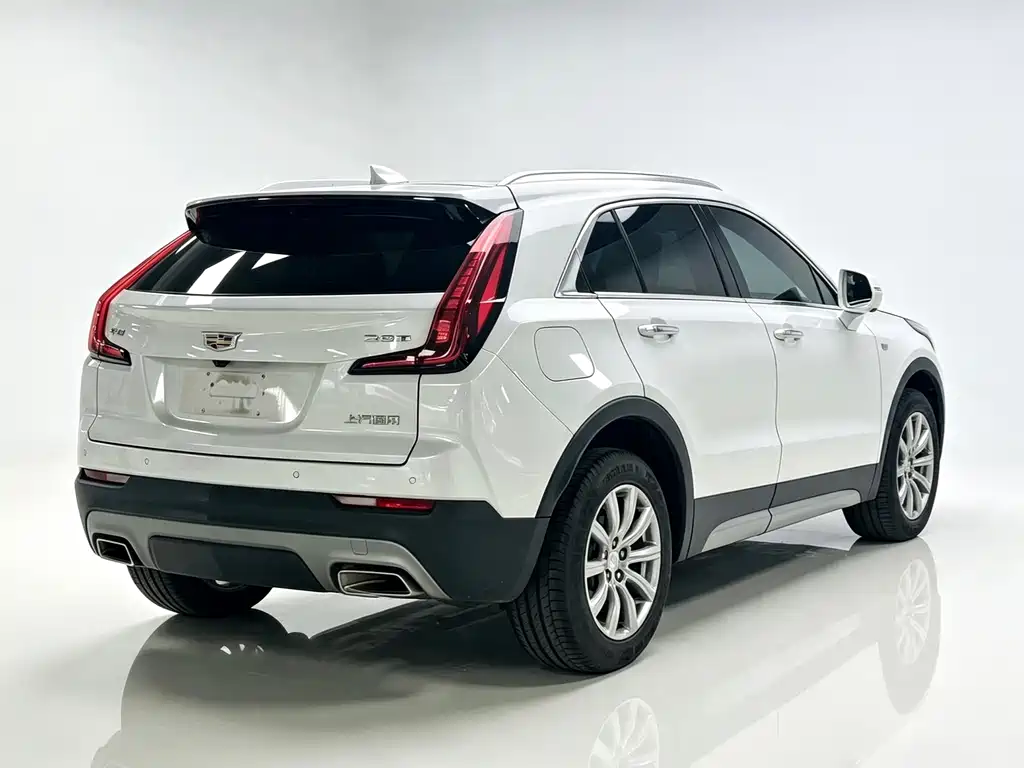 Cadillac XT4 — фото 6