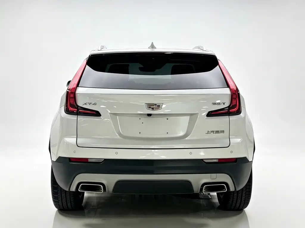 Cadillac XT4 — фото 7