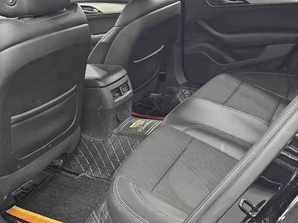 Cadillac CT5 — фото 13