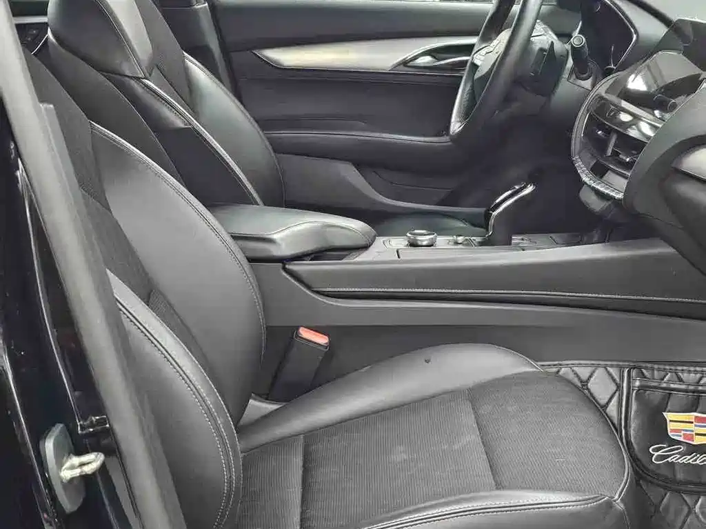 Cadillac CT5 — фото 6