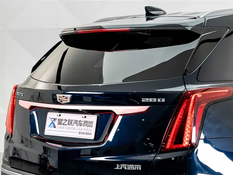 Cadillac XT5 — фото 8