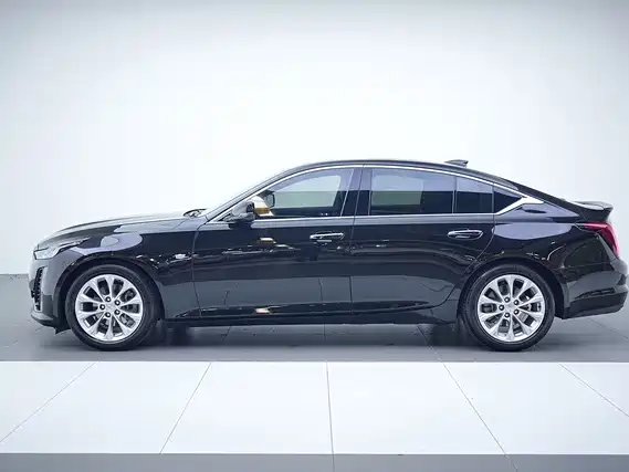 Cadillac CT5 — фото 2