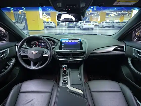 Cadillac CT5 — фото 5
