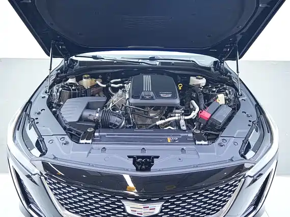 Cadillac CT5 — фото 9