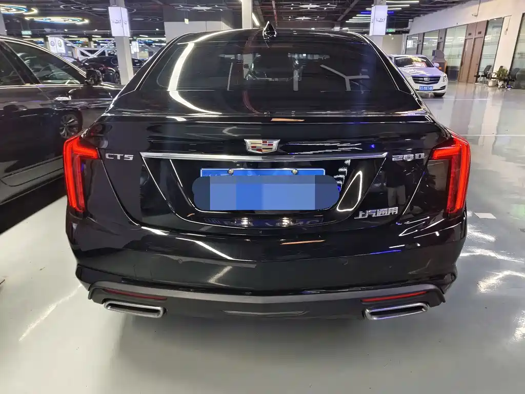 Cadillac CT5 — фото 17