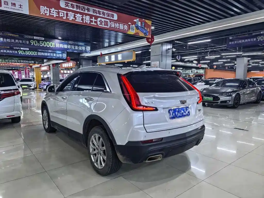 Cadillac XT4 — фото 9
