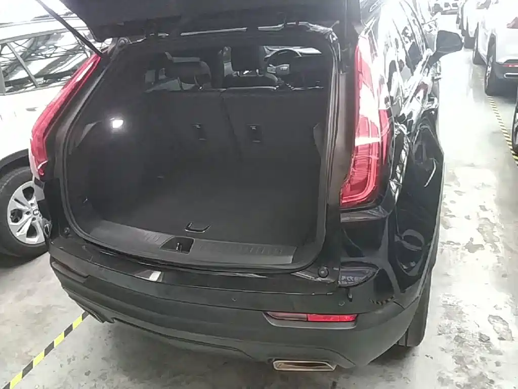 Cadillac XT4 — фото 19