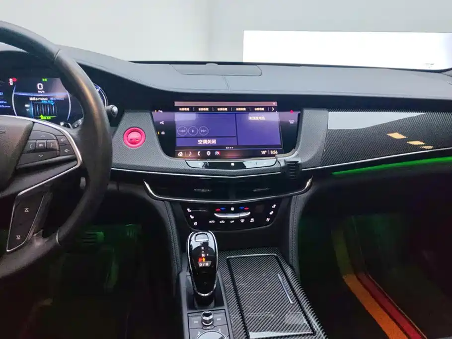 Cadillac CT6 — фото 13