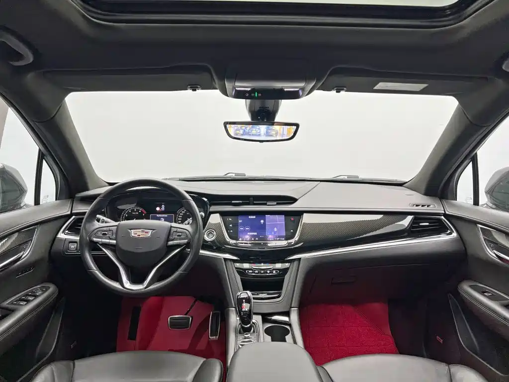 Cadillac XT6 — фото 24