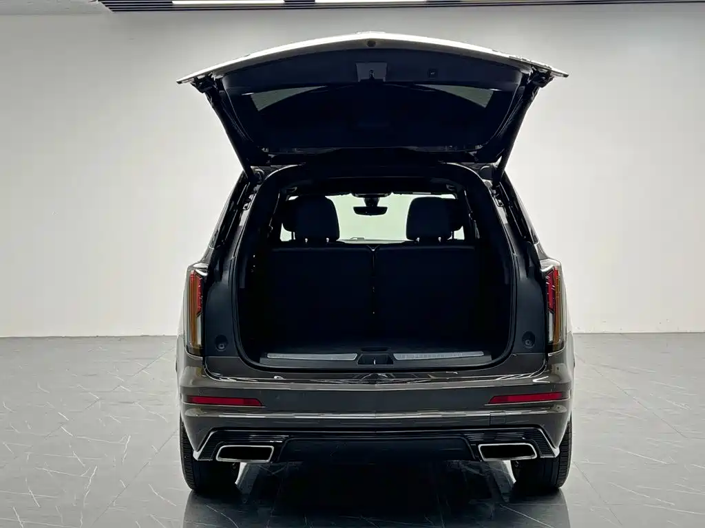 Cadillac XT6 — фото 9