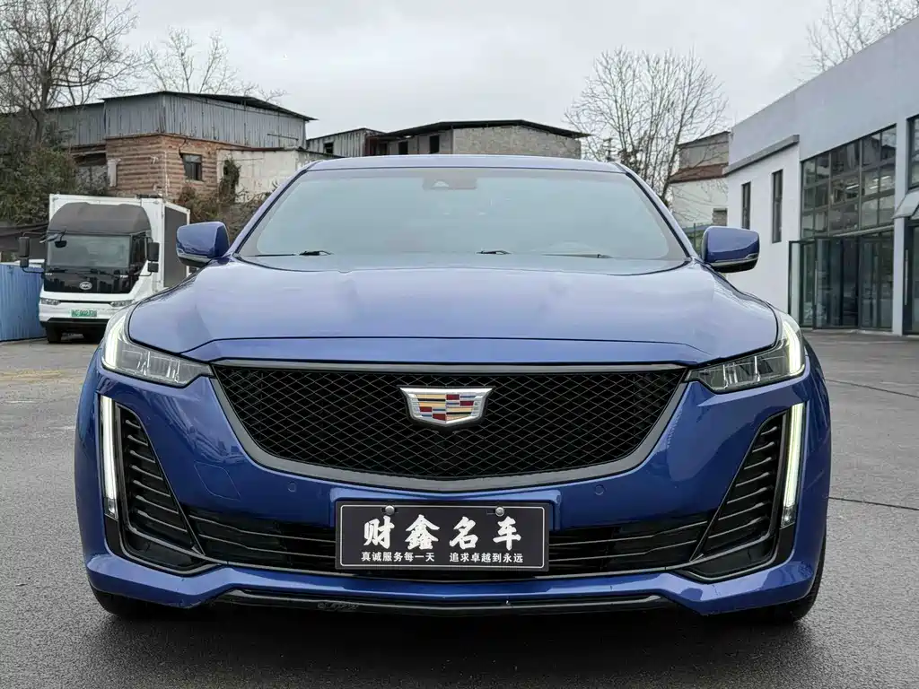 Cadillac CT5 — фото 2