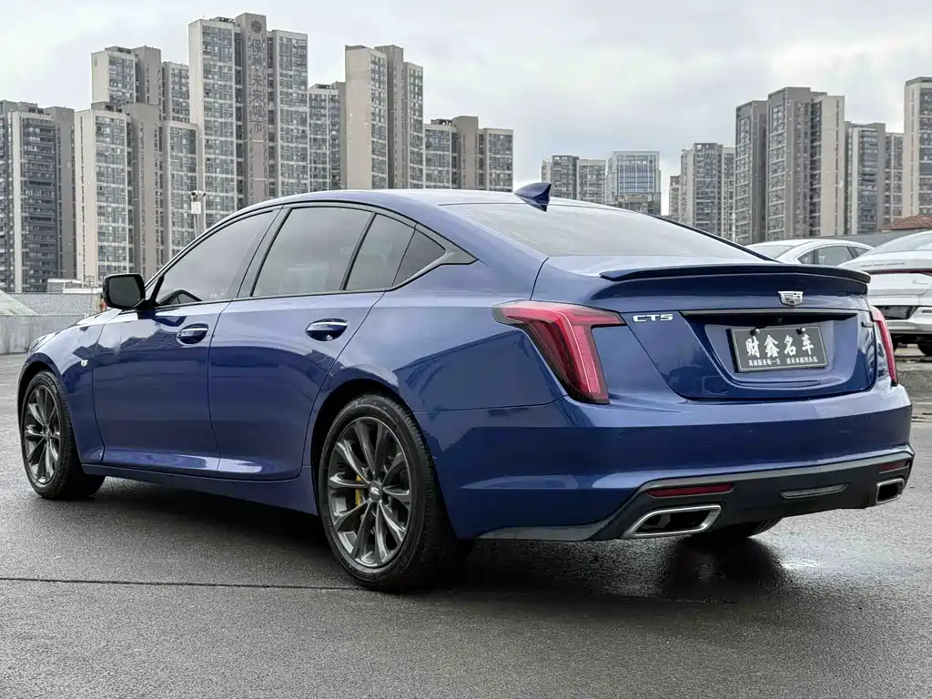 Cadillac CT5 — фото 15