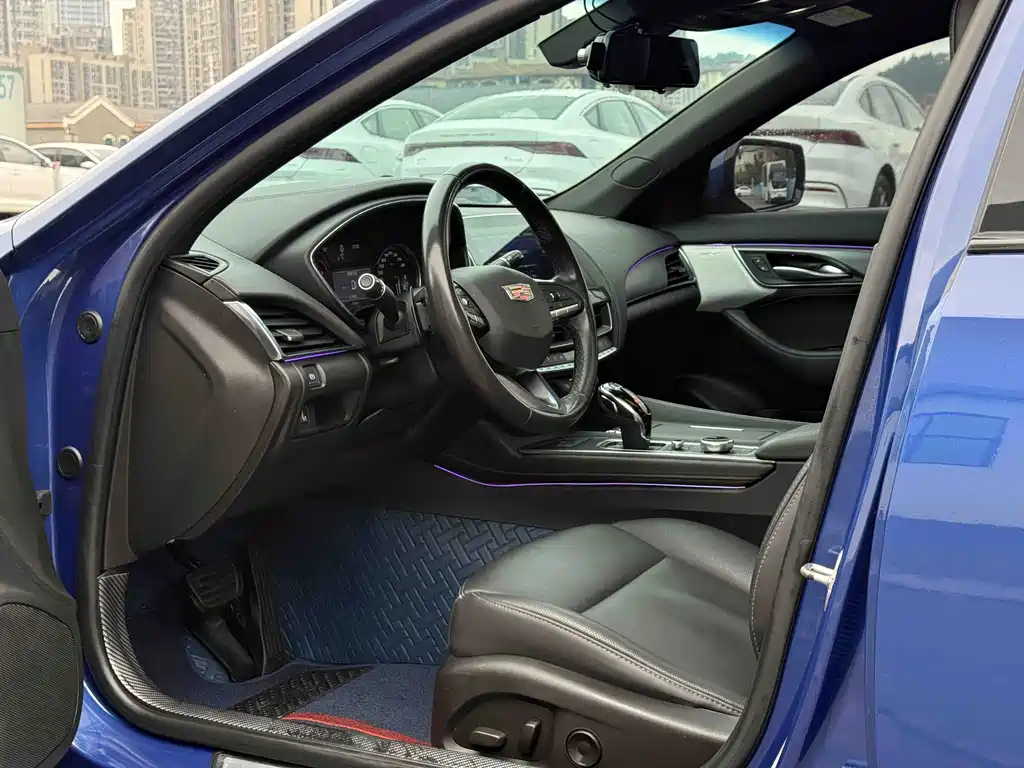 Cadillac CT5 — фото 5