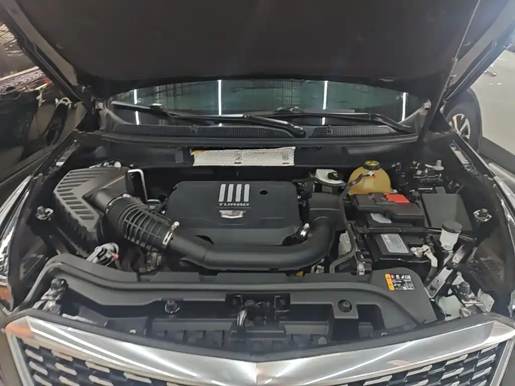 Cadillac XT5 — фото 20
