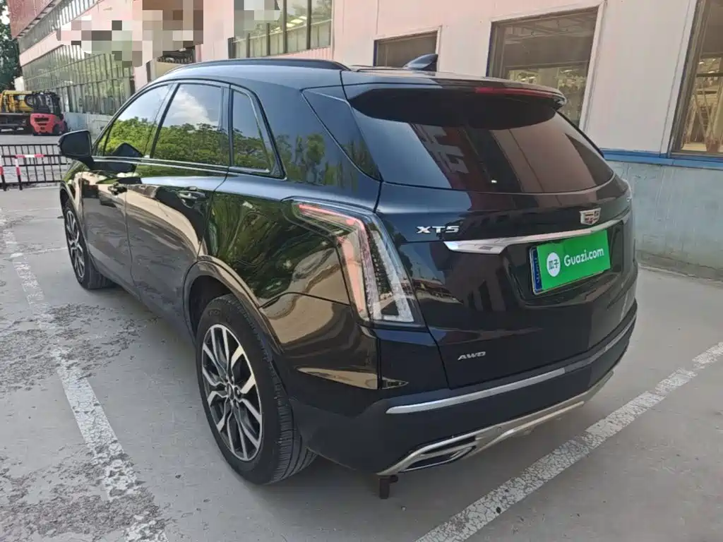 Cadillac XT5 — фото 23