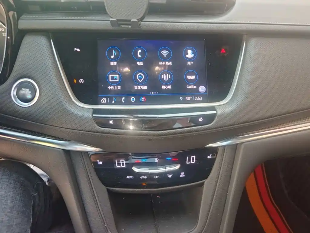 Cadillac XT5 — фото 9