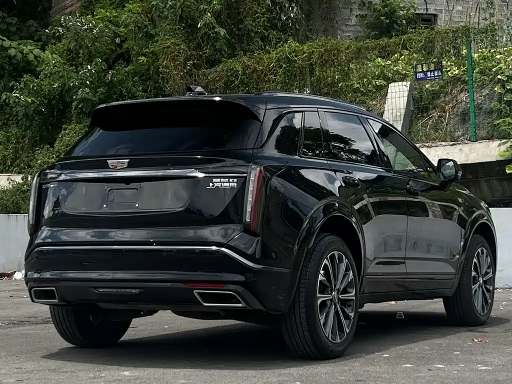 Cadillac XT5 — фото 14