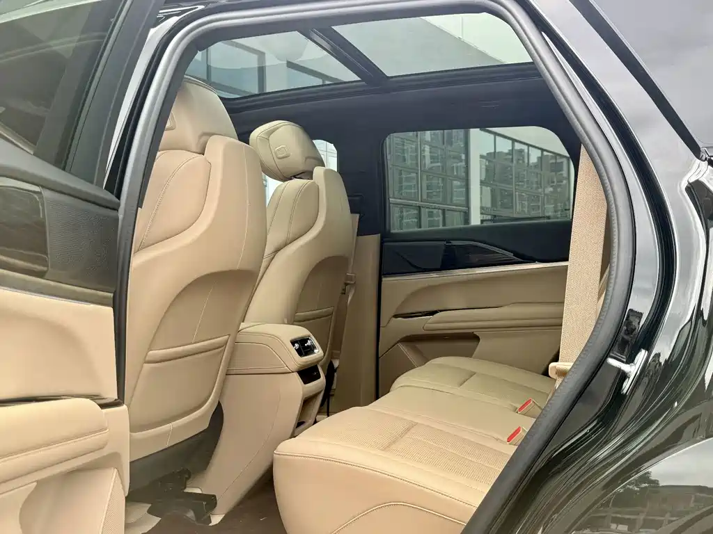 Cadillac XT5 — фото 7
