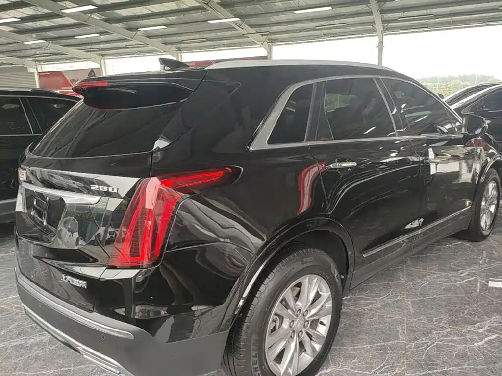 Cadillac XT5 — фото 7