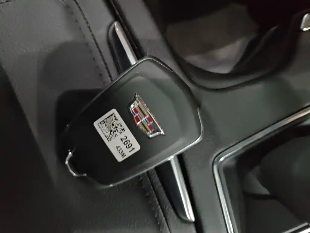 Cadillac XT4 — фото 9