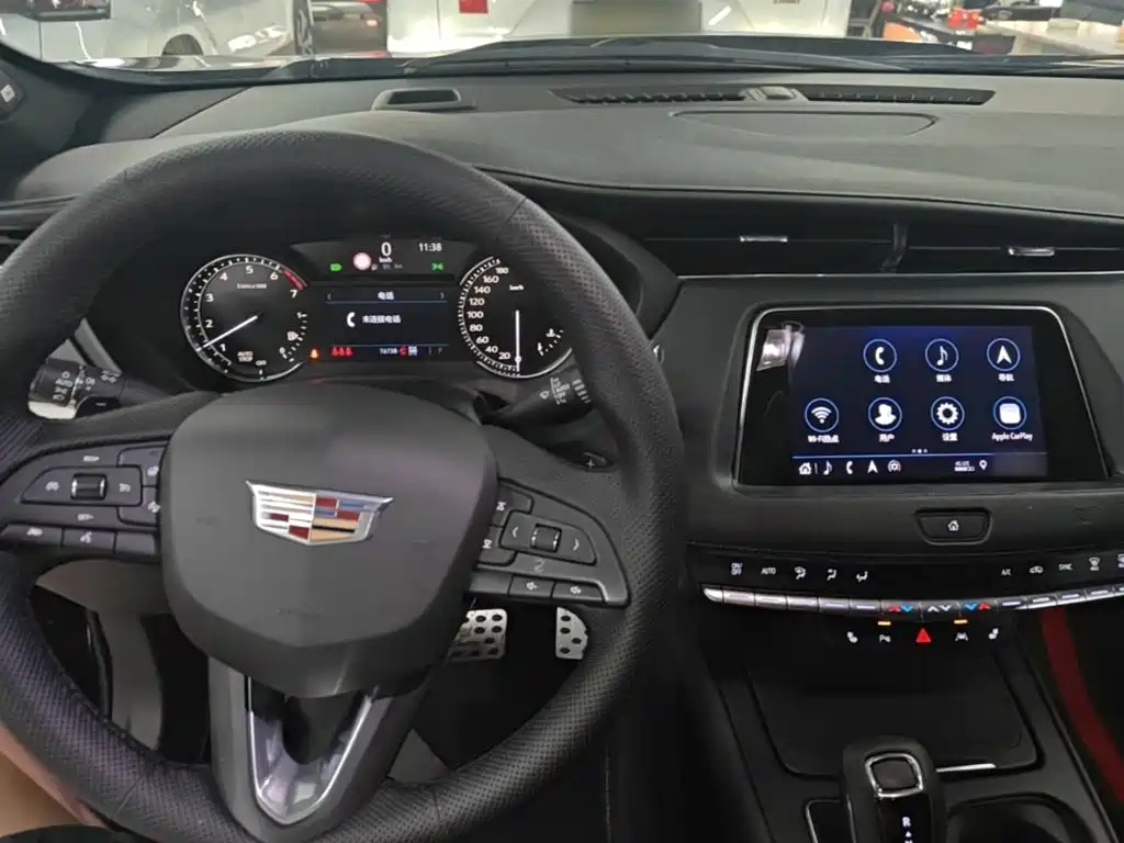 Cadillac XT4 — фото 10