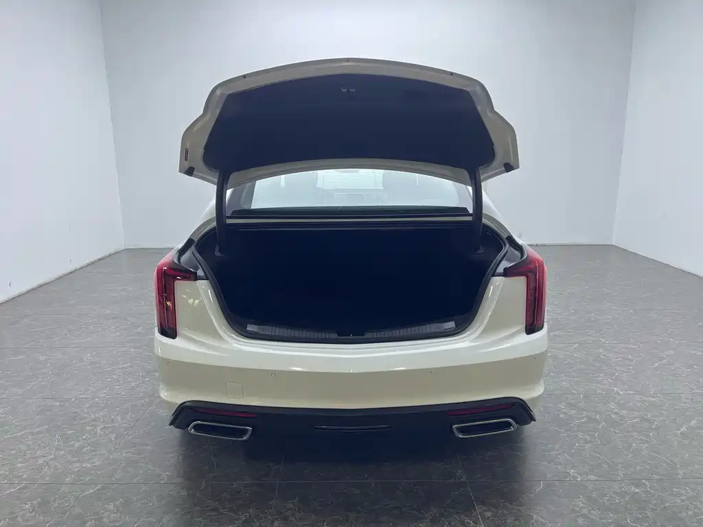 Cadillac CT5 — фото 5
