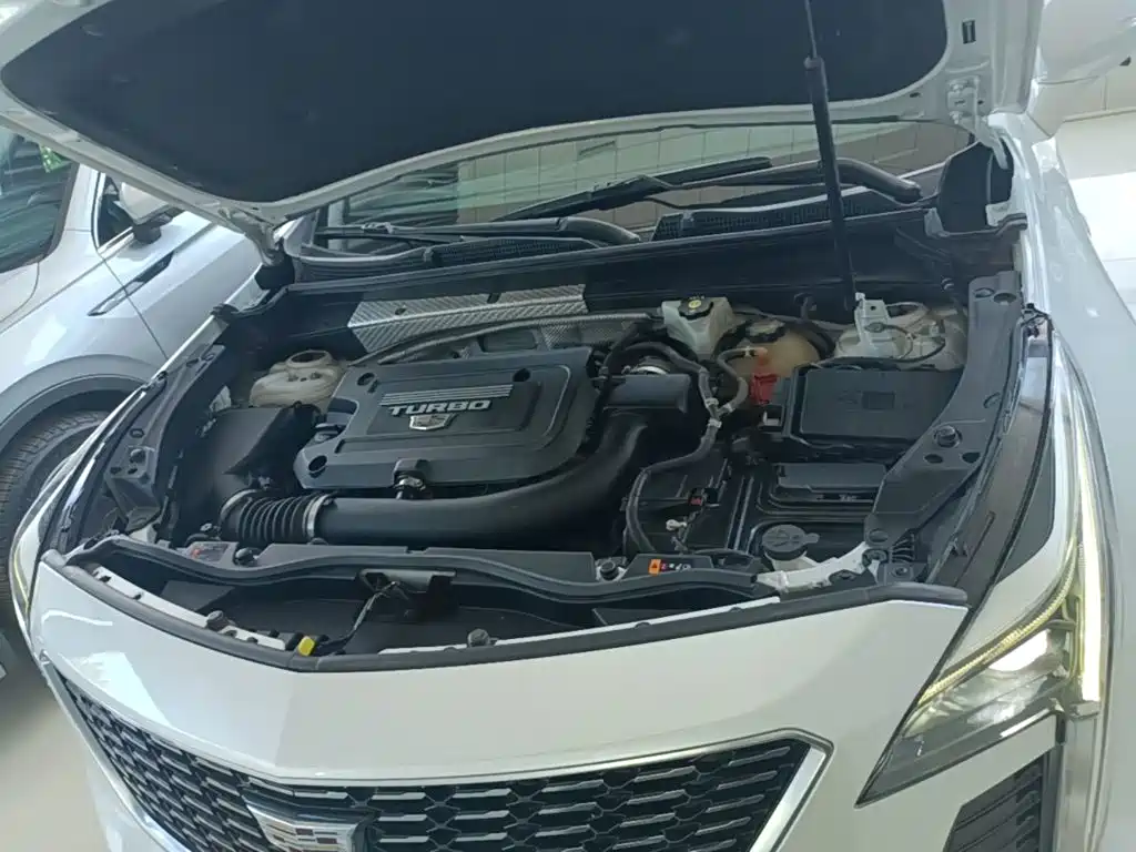 Cadillac XT4 — фото 20