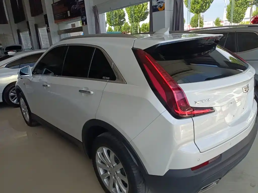 Cadillac XT4 — фото 5