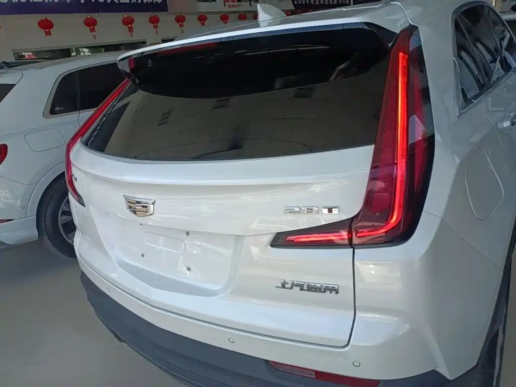 Cadillac XT4 — фото 6
