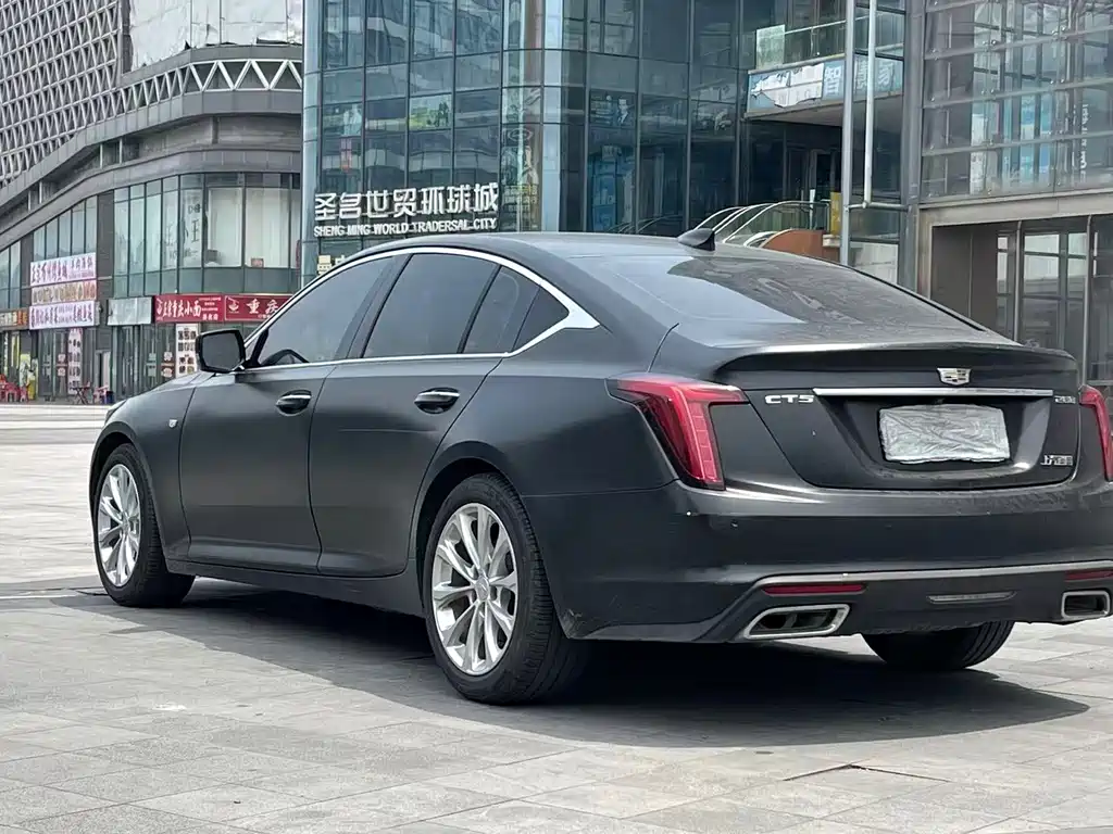 Cadillac CT5 — фото 11