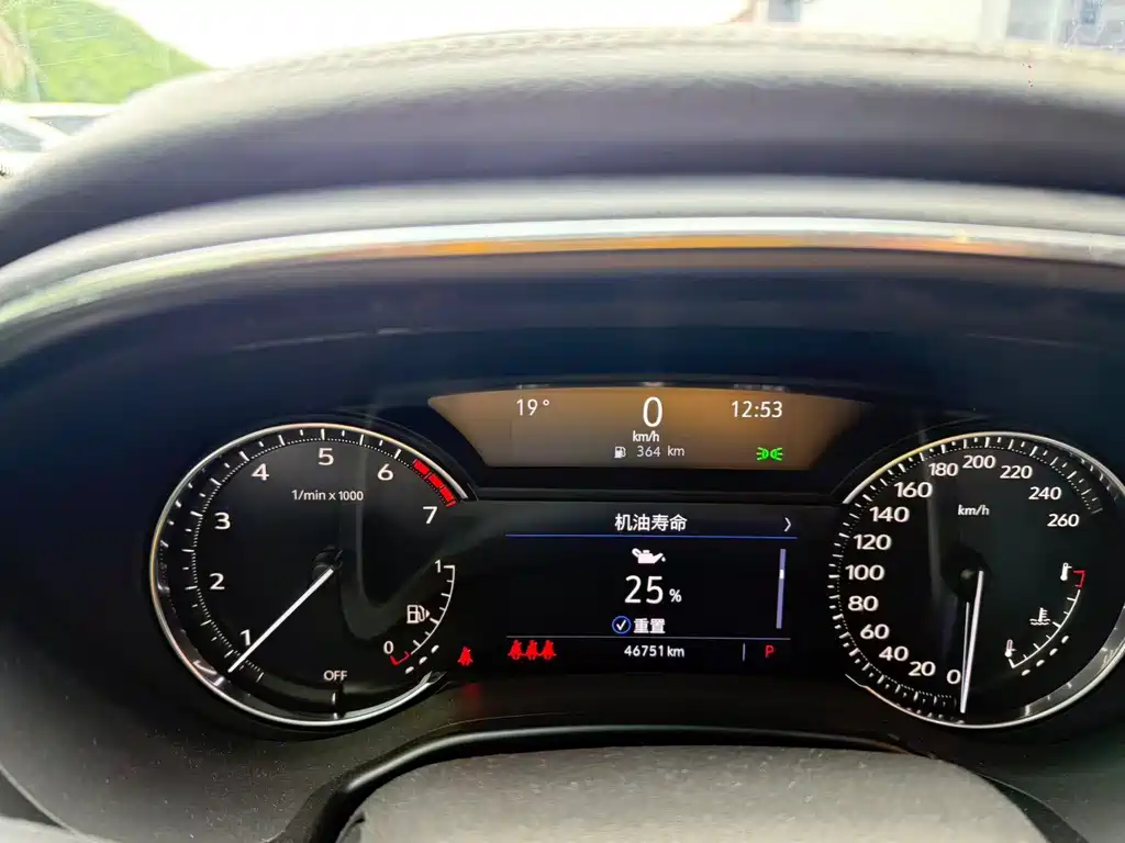 Cadillac CT5 — фото 9